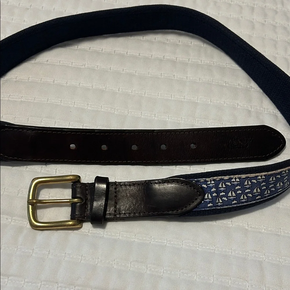 34” Gently Used Vineyard Vines Navy Blue Sailboat Pattern Belt